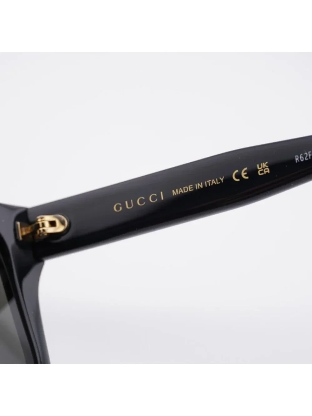 Gucci GG2102S 001 Sunglasses Black Square Frame, Grey Lenses